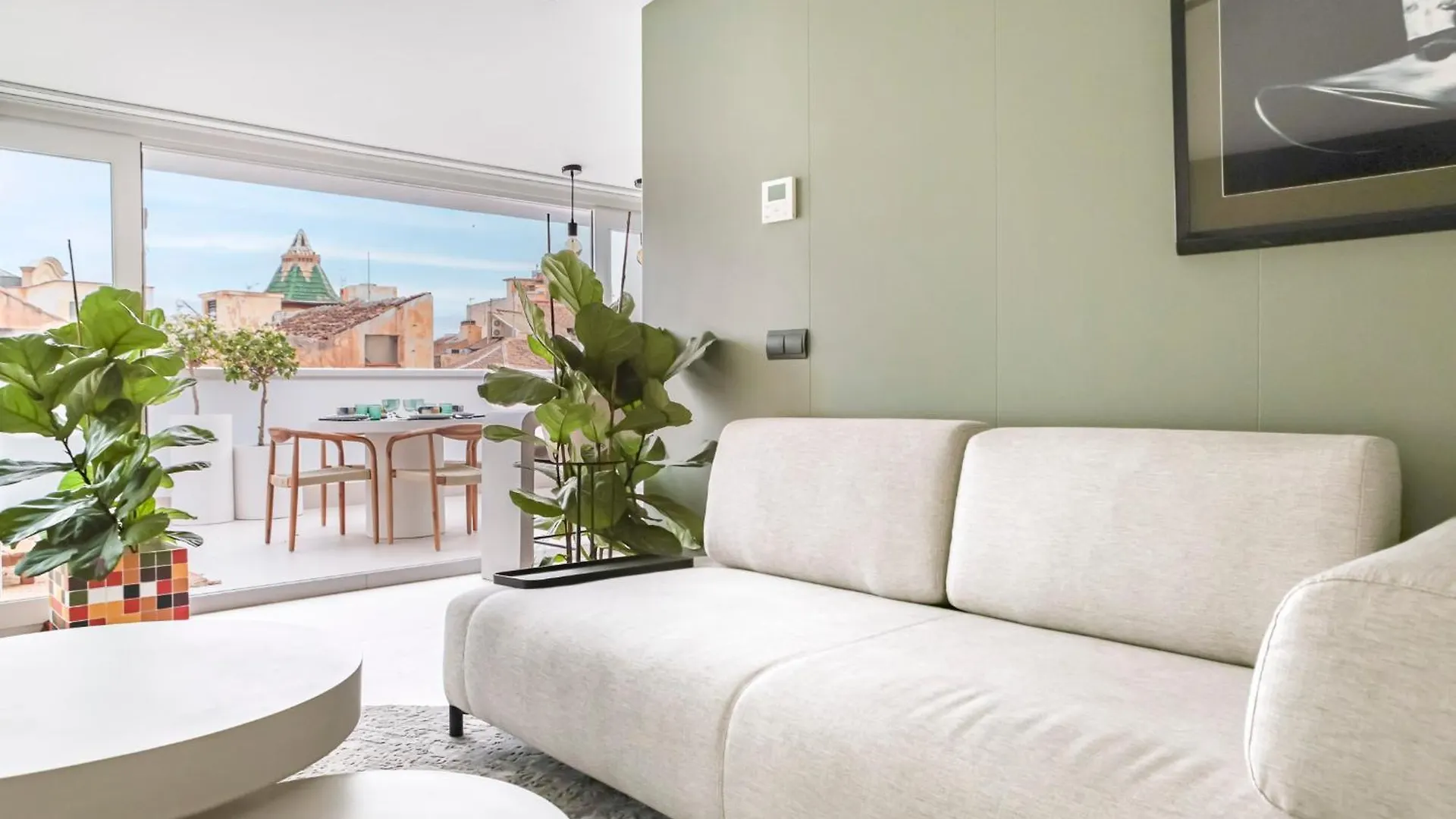 Atarazanas Suite, Atico Con Terraza مالقة شقة