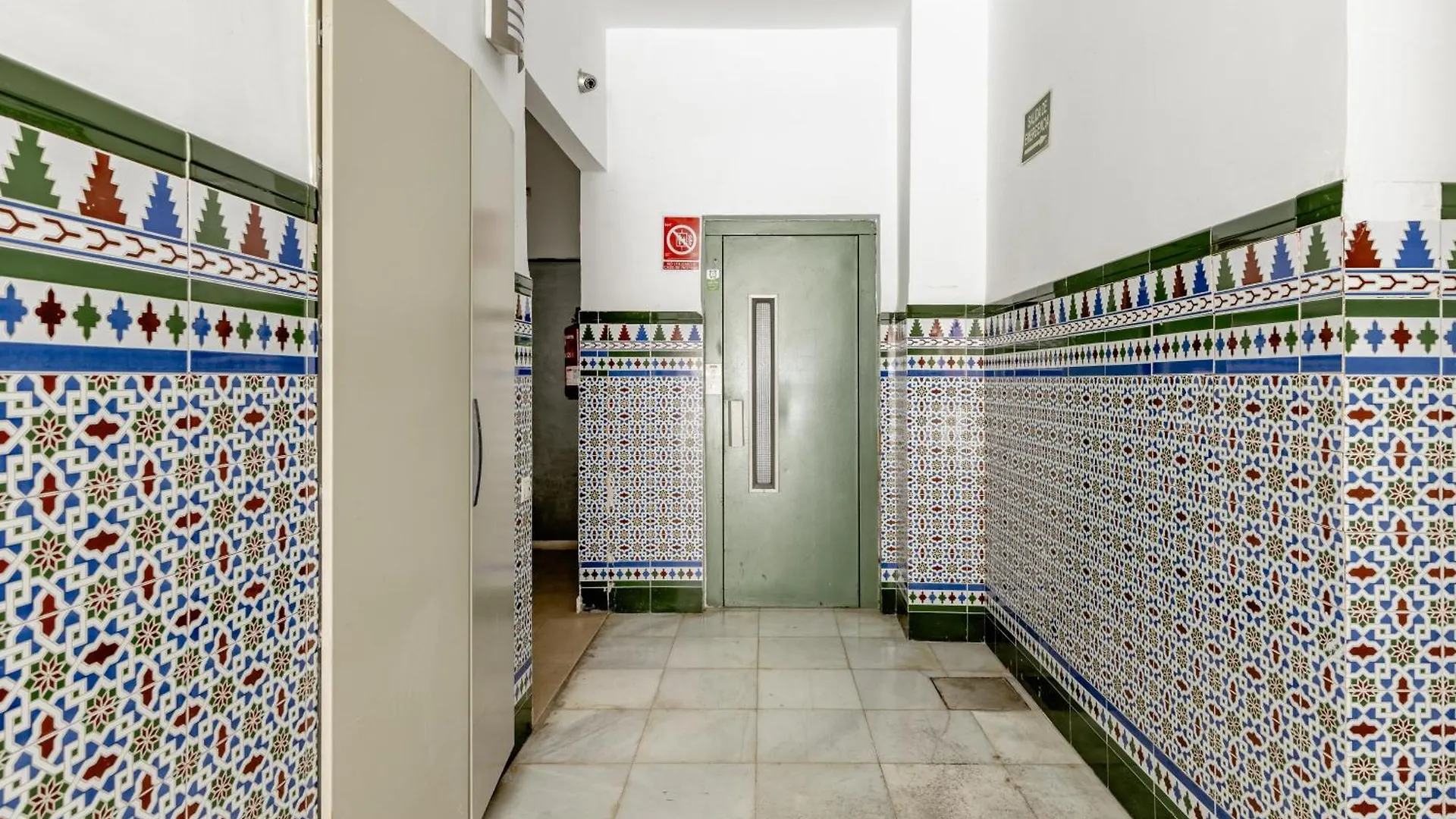 Appartement Atarazanas Suite, Atico Con Terraza Málaga Spanje